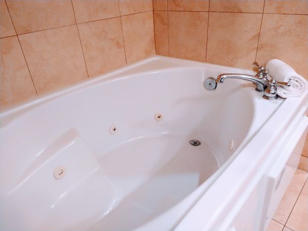 Acrylic Tub Installation in Bloomington